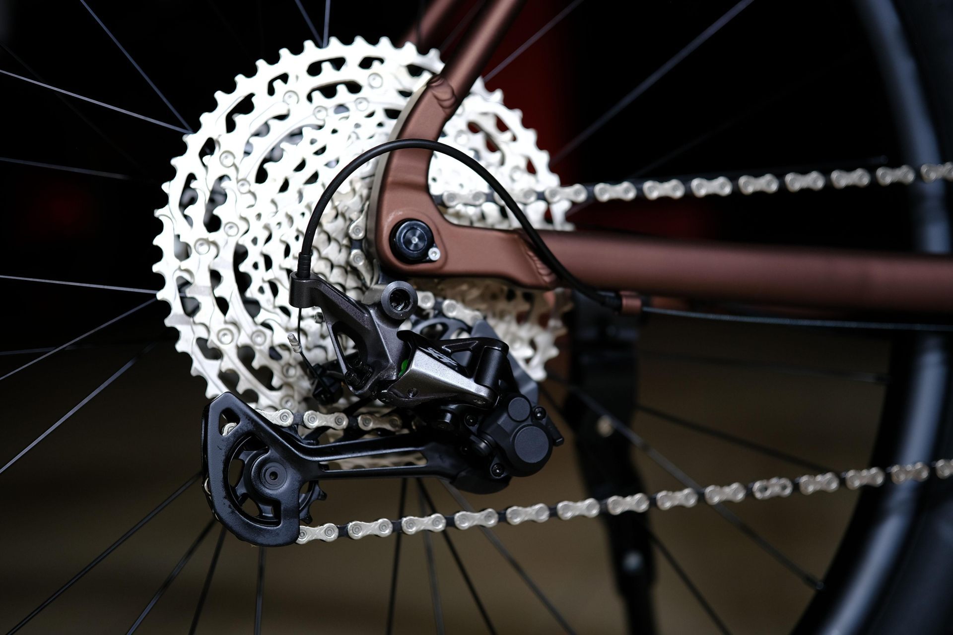 Задний переключатель Shimano Deore XT RD-M8100 HOKE 17 Way 29 HD матовый коричневый 21
